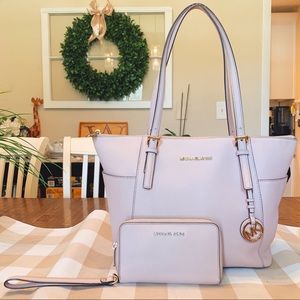 💕Michael Kors Jet Set Large Saffiano Tote Bag 💕